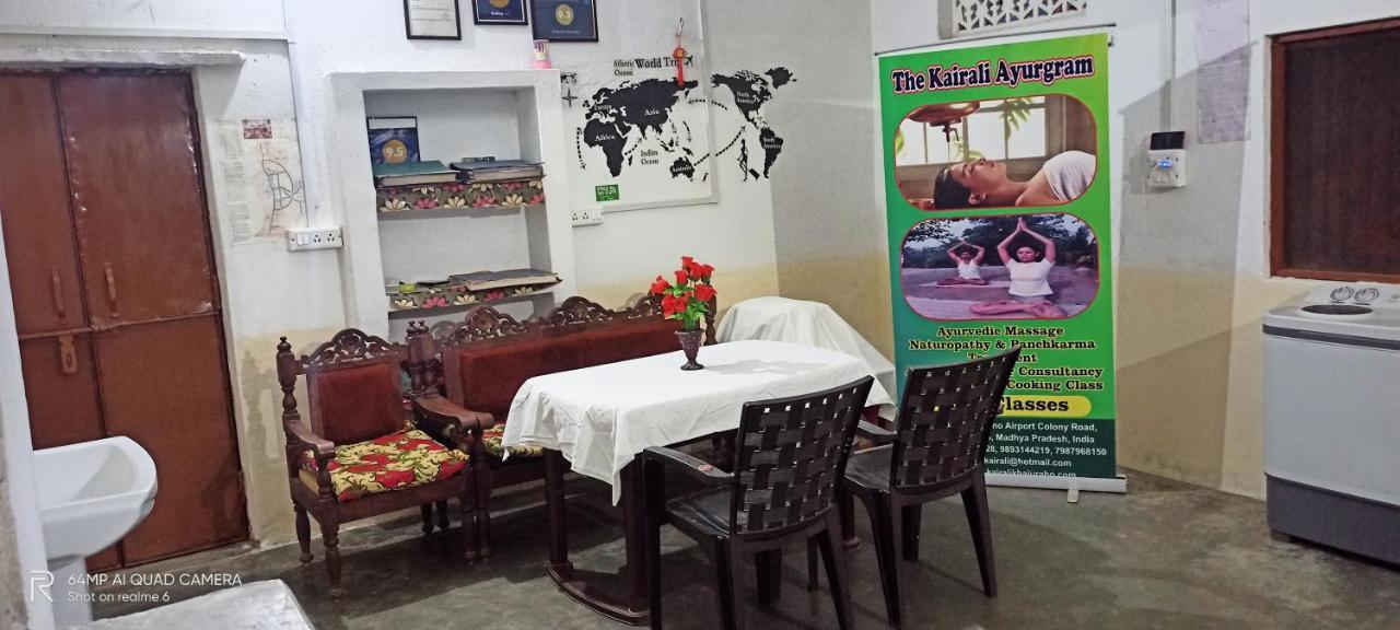 Hostel Buddha Khajurāho Buitenkant foto