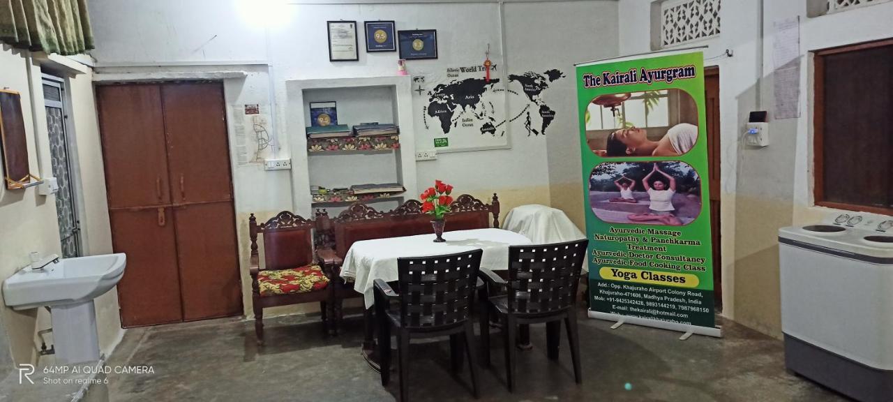 Hostel Buddha Khajurāho Buitenkant foto