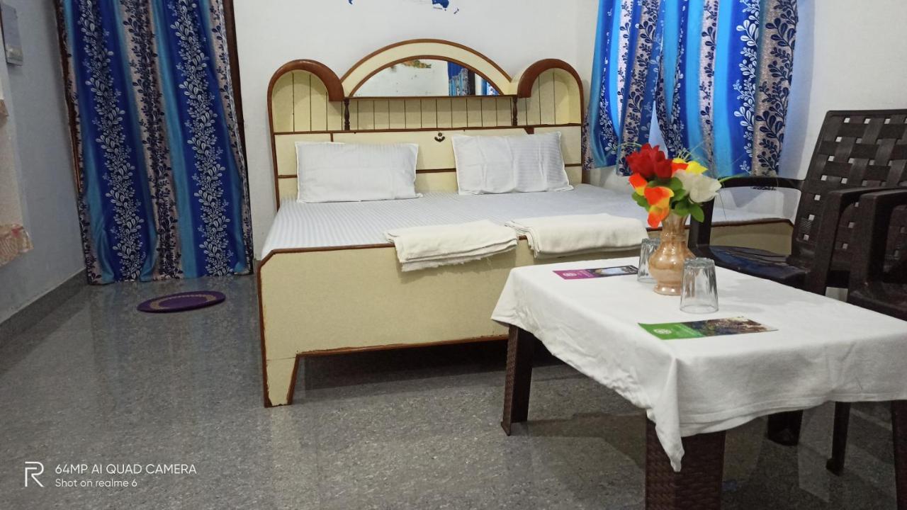 Hostel Buddha Khajurāho Kamer foto