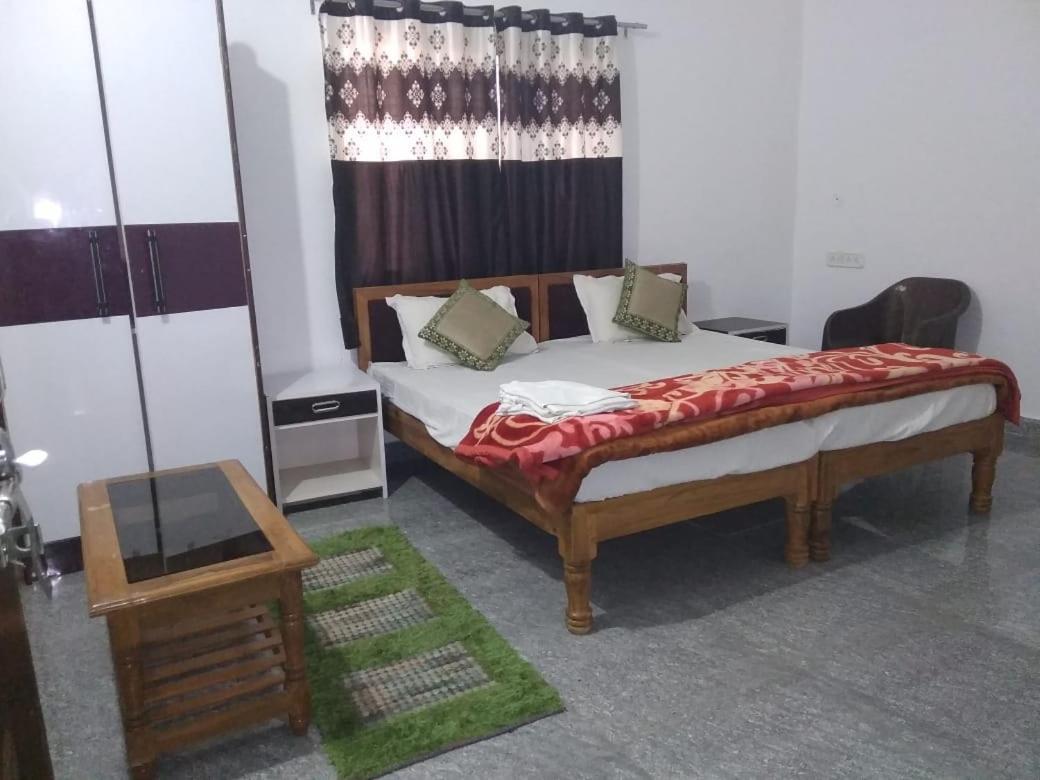 Hostel Buddha Khajurāho Buitenkant foto